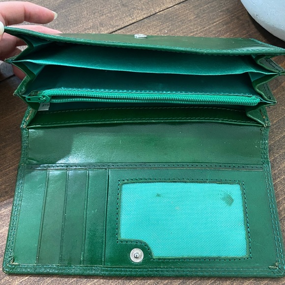 Green leather wallet - Picture 5 of 7